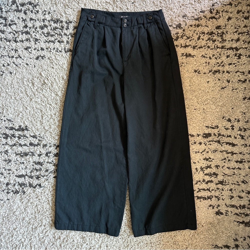 SOLD: Madewell Harlow Wide-Leg Twill Pant in Drapey Twill